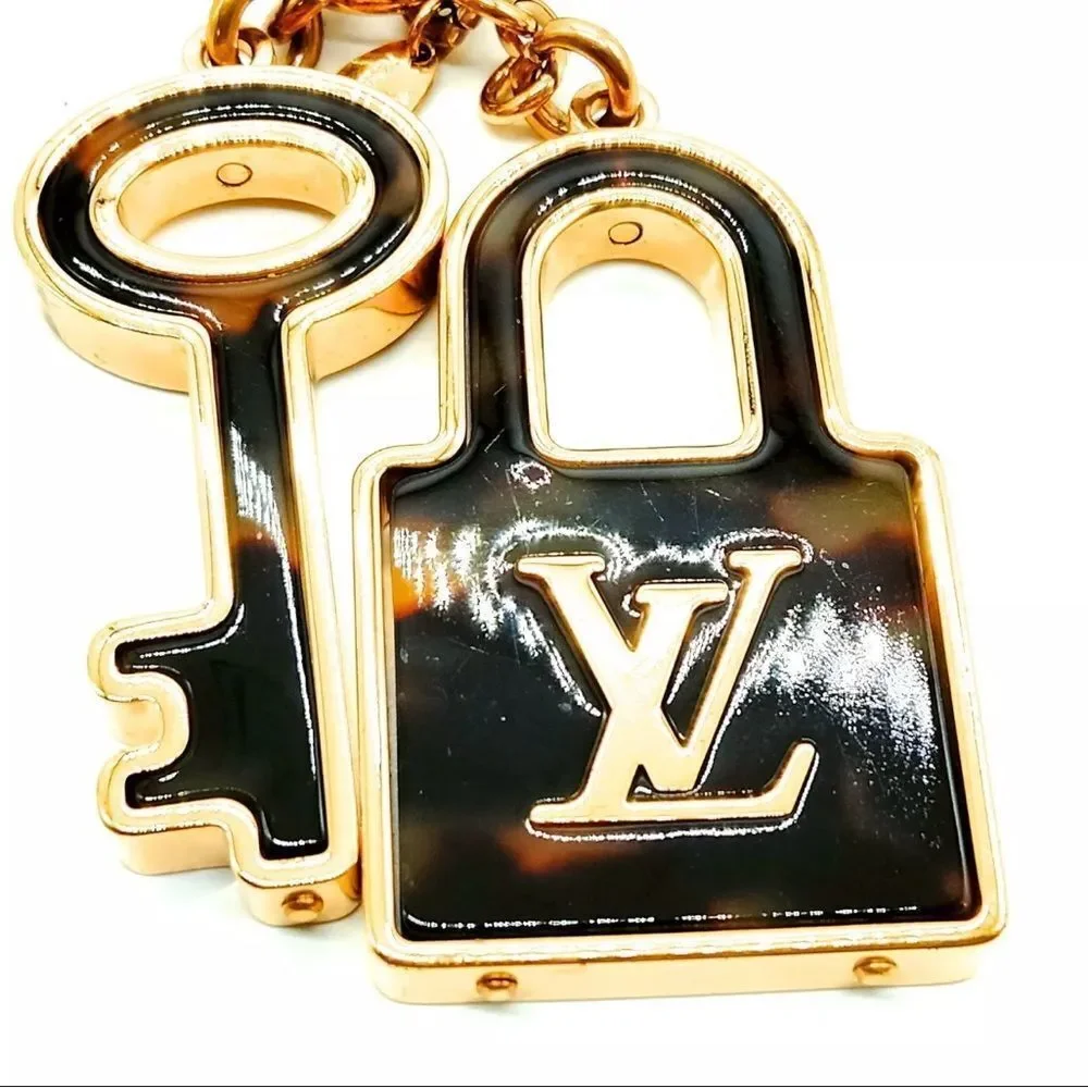 Louis Vuitton Tortoise Shell Goldtone LV Confidence Bag Charm & Key Holder